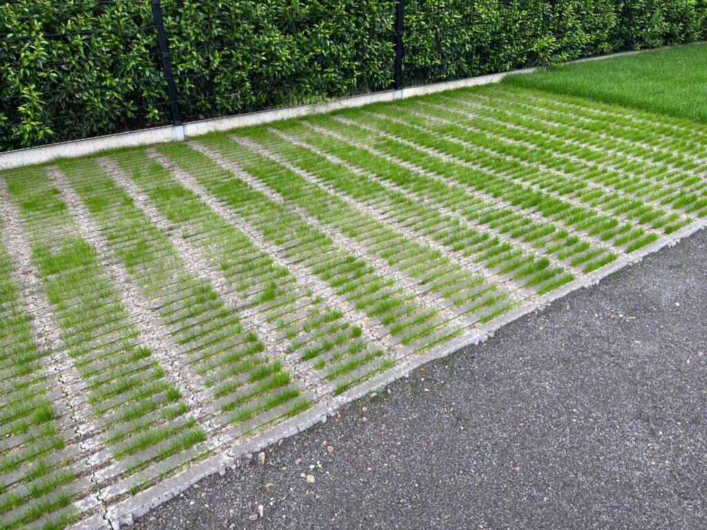 Grasdallen met grasopvulling voor oprit of parking, waterdoorlatend en groen – Artstone
